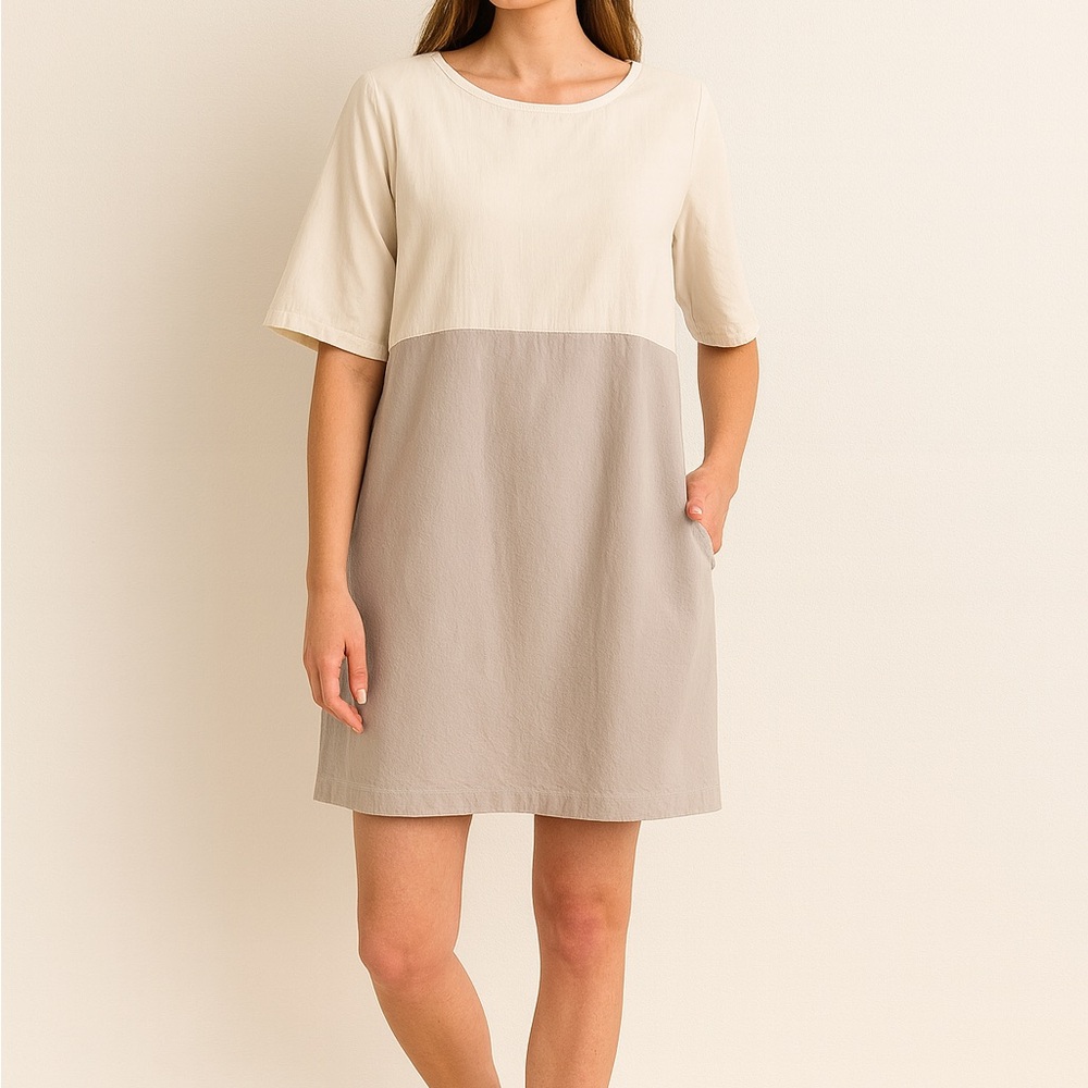 Two-Tone Gray & White Short Sleeve Dress with Pockets – NWOT